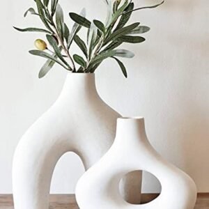 Carrot's Den Donut Vase, Set of 2 - Minimalist Nordic, White Ceramic Hollow Donut Vase Decor | Table Centerpiece, Olive Plant, Wedding, Living Room, Bookshelf, Office, Modern Home, Entryway, Console